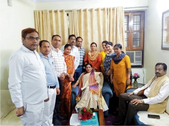 विनियमितिकरण के लिये ज्ञापन पत्र सौंपकर माननीयों से सहमति एवं समर्थन हासिल किया