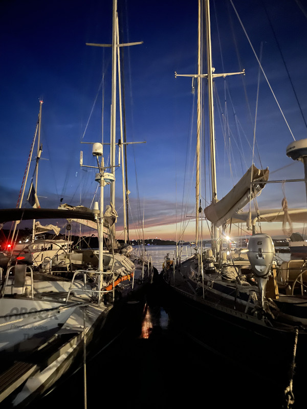 0FDA0EA4-40AB-49A0-8929-96E45F15FA95