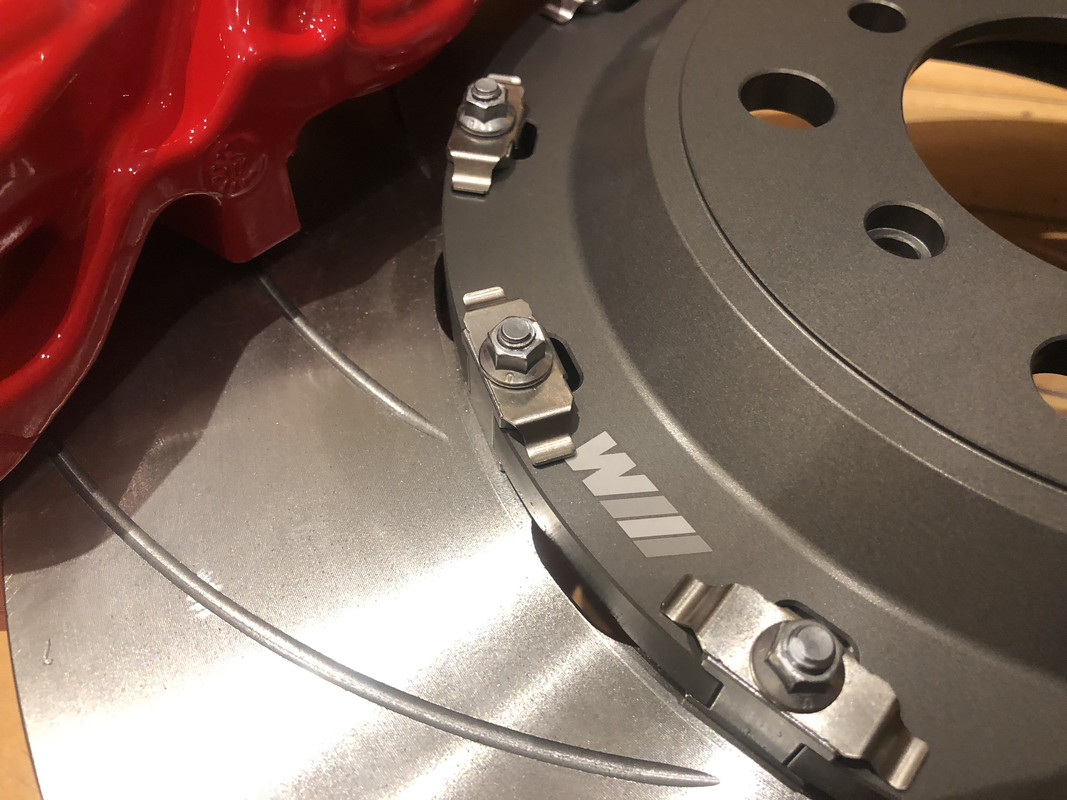 62212596-8B5E-4D0F-8FF2-256210A6EDAE