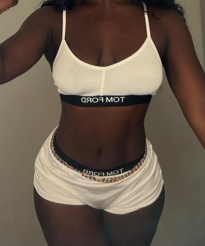 cire.traore posts 2023-05-21 12.58 CshIyMYO5XY_5_8 348320414_263816716156238_5937978579813886145_n