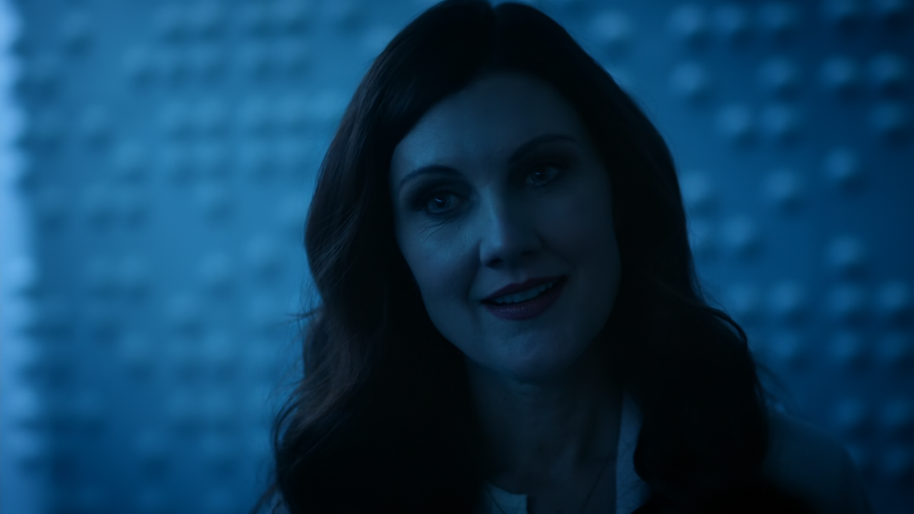 The.Flash.S08E13.Death.Falls.1080p.10bit.AMZN.WEB-DL.DDP5.1.HEVC-Vyndros.mkv_snapshot_05.19_[2022.05