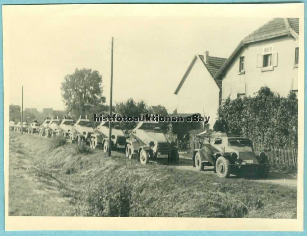 Foto 4-Rad und 6-Rad Panzerspähwagen Panzer Inf.