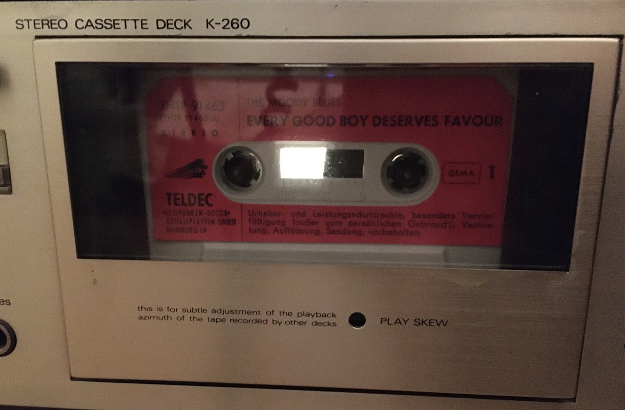 FCEBAFF8-B4B9-41C9-BB95-5E843DF076D7