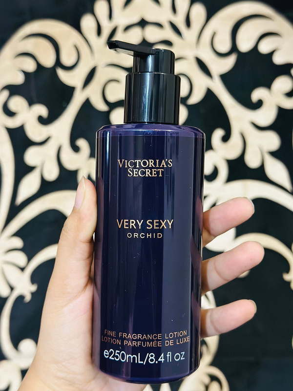Victoria’s Secret Fine Fragrance Face & Body Lotion 250ml (New Stock) - image 2