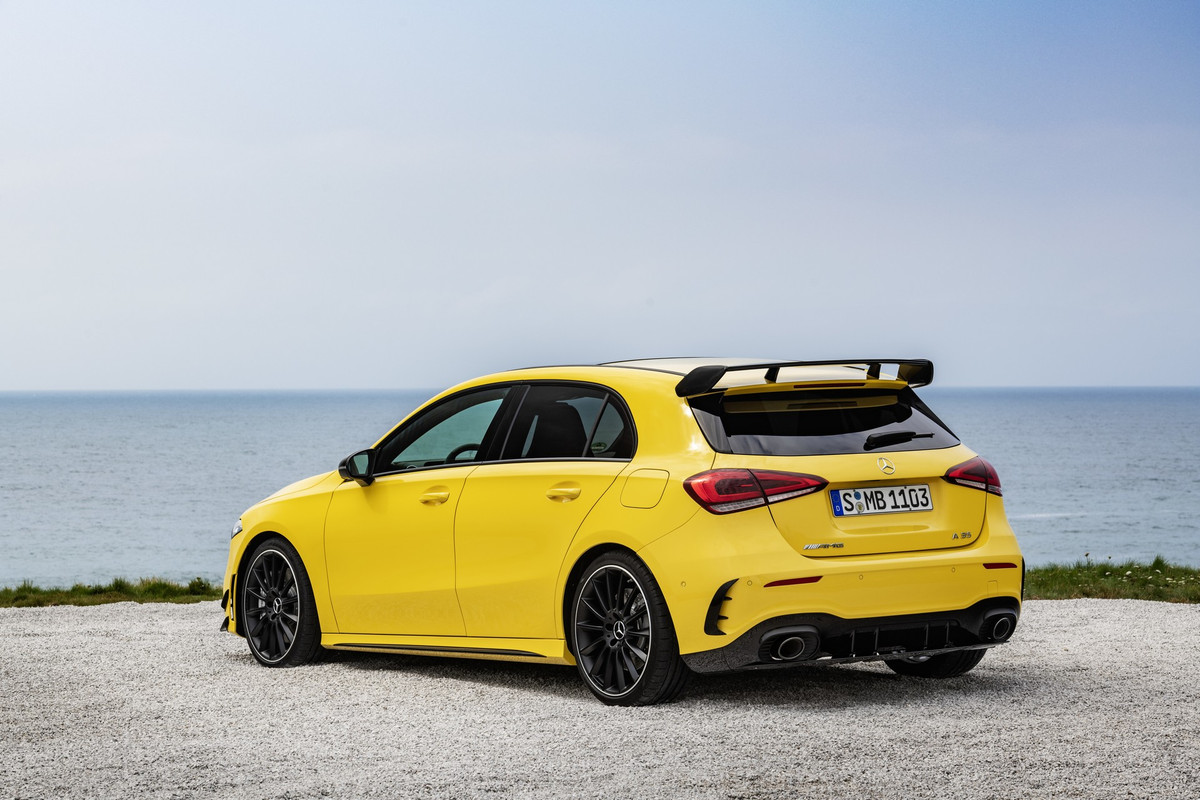 Mercedes-AMG A 35 4MATIC (7)