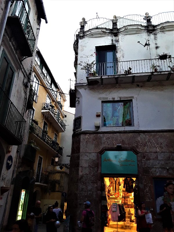 SALERNO-24-9-2018 - Italia y sus pueblos-2018/2019/2023 (101)