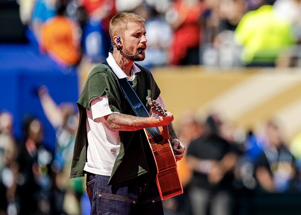 Bieber's World Cup halftime performance sparks backlash