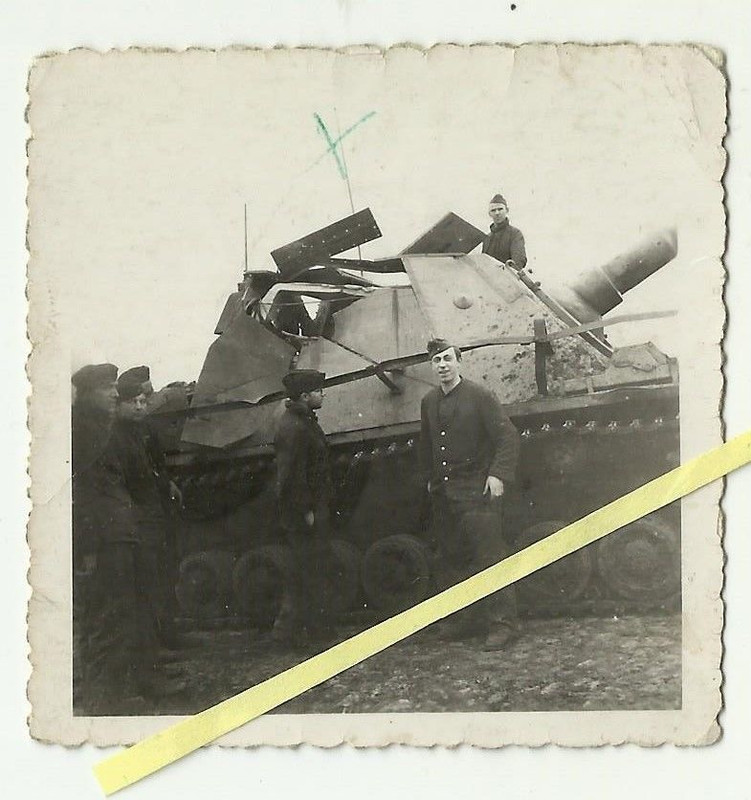 deut.Panzer - Sturmpanzer Brummbär abgeschossen !