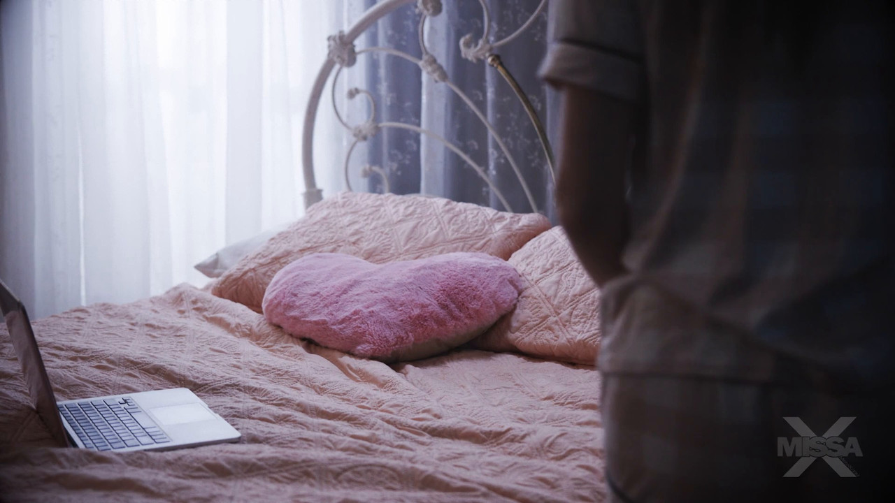 Laney Grey - Watching Porn with Laney - MISSAX.mp4.0002