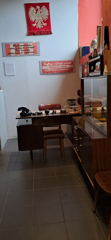 Varsovia 2024 la ciudad Fénix que resurgió de sus cenizas. - Blogs de Polonia - Dia 3-Parqie Lazienki, Palacio de la cultura, Praga, museo comunísimo. (25)