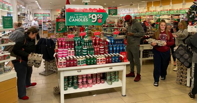 [Image: Bath-Body-Works-Candles.jpg]