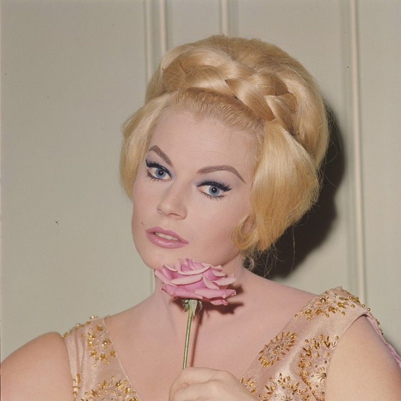 anita_ekberg_md52