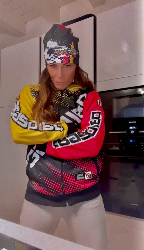 AA53C95F-2C52-4121-A63A-45A5700C6C43