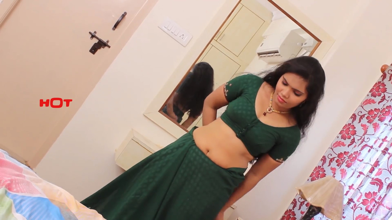 Indian College Girl Changing Dress mp4 snapshot 00 47 2021 09 25 14 32 12 Postimages