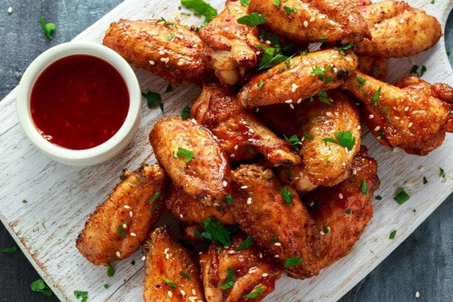 Куриные крылышки - история, рекорды и секреты самой популярной закуски на планете Куриные крылышки - история, рекорды и секреты самой популярной закуски на планете