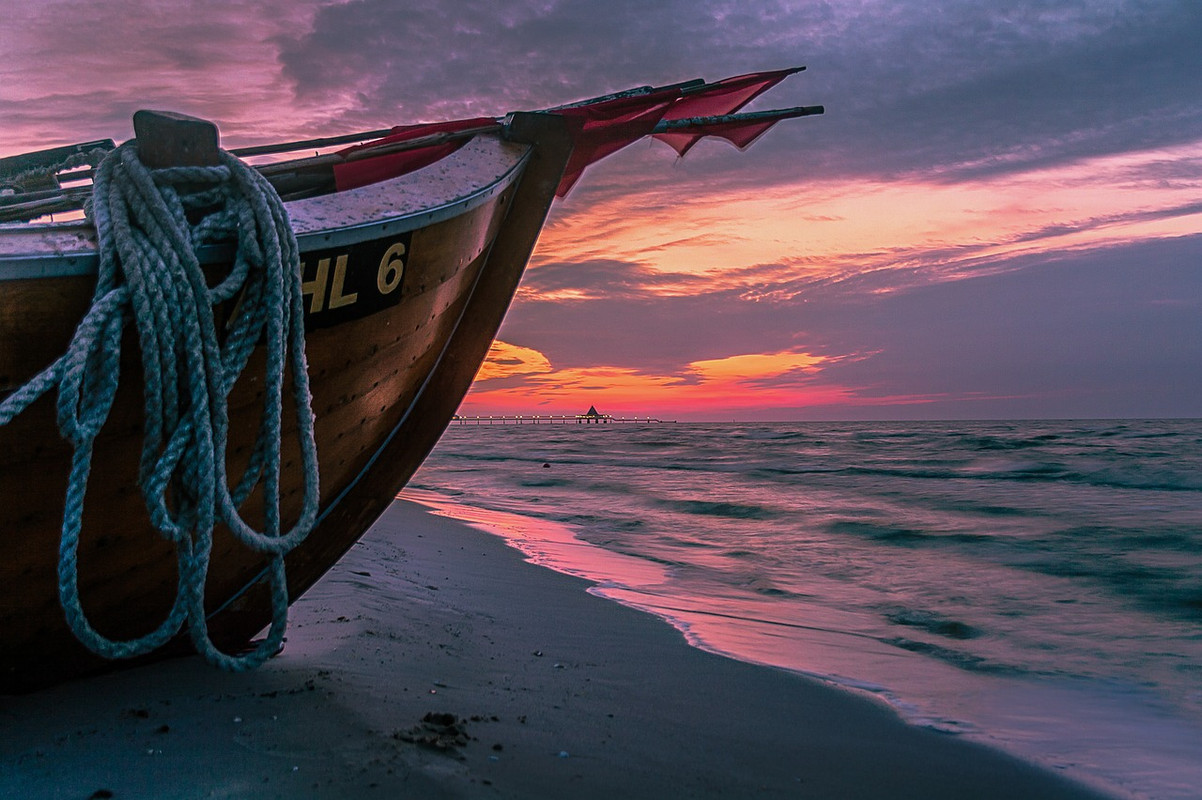 pink-beach-ahlbeck-1542566-1280.jpg