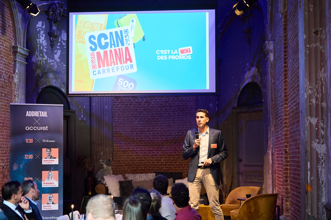 Yannick de Bièvre on stage tijdens Add Retail 2024