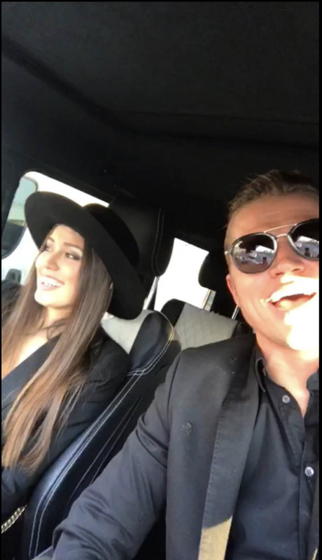 F0ECFB26-84B8-499B-81E4-DCB35E879088