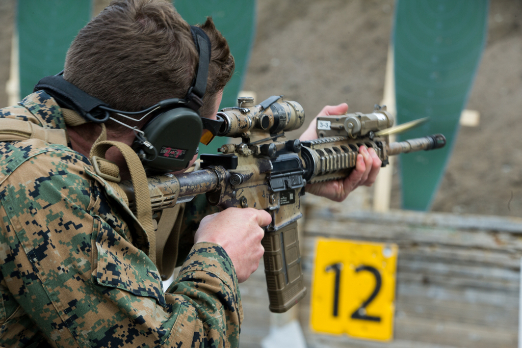 U-S-Marine-with-1st-Reconnaissance-Battalion-1st-Marine-Divisi.jpg