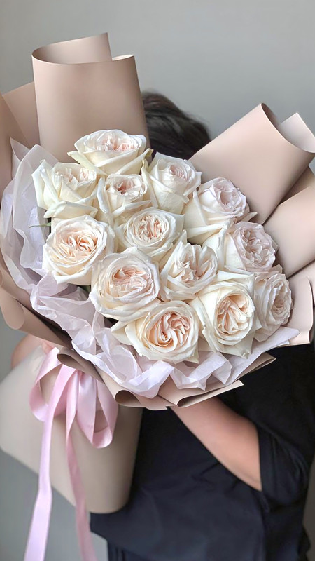 Buchet trandafiri milky white