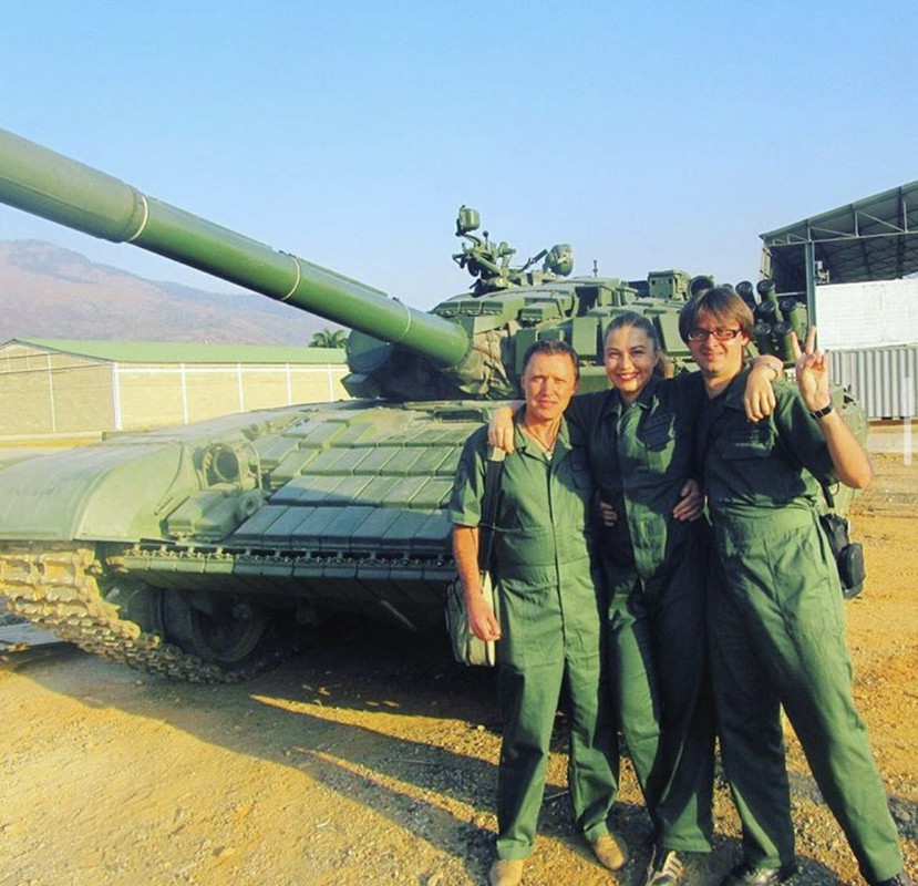 T-72B1 - Página 26 Eefn-Wjl-Xo-AAhh-CO
