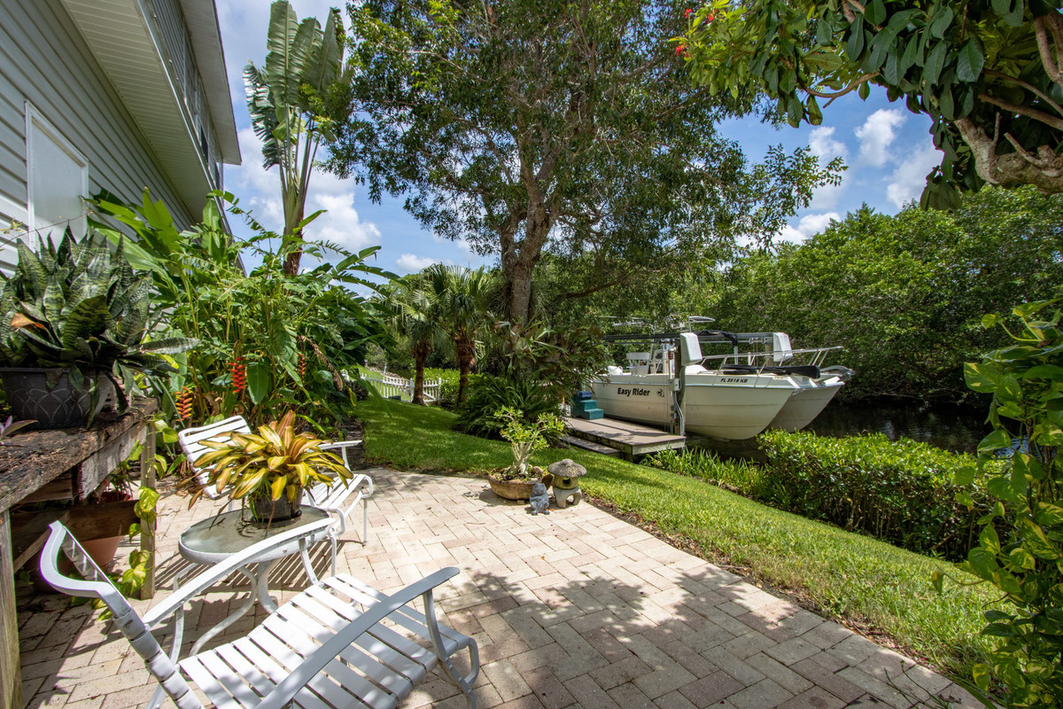 16900 Carolyn Lane