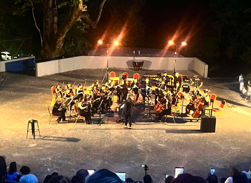 Η ΑΓΓΕΛΑ ΤΣΙΜΠΙΡΛΟΥ ΣΤΗ ΜΟΥΣΙΚΗ ΔΙΕΥΘΥΝΣΗ ΤΗΣ ΕΑΡΙΝΗΣ ΣΥΝΑΥΛΙΑΣ ΤΗΣ ΣΥΜΦΩΝΙΚΗΣ ΟΡΧΗΣΤΡΑΣ ΔΗΜΟΥ ΕΔΕΣΣΑΣ