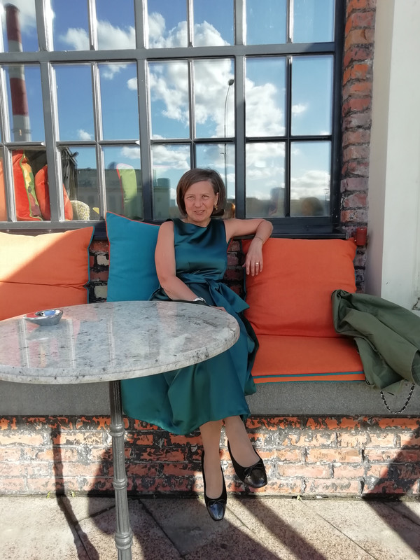 зеленое платье