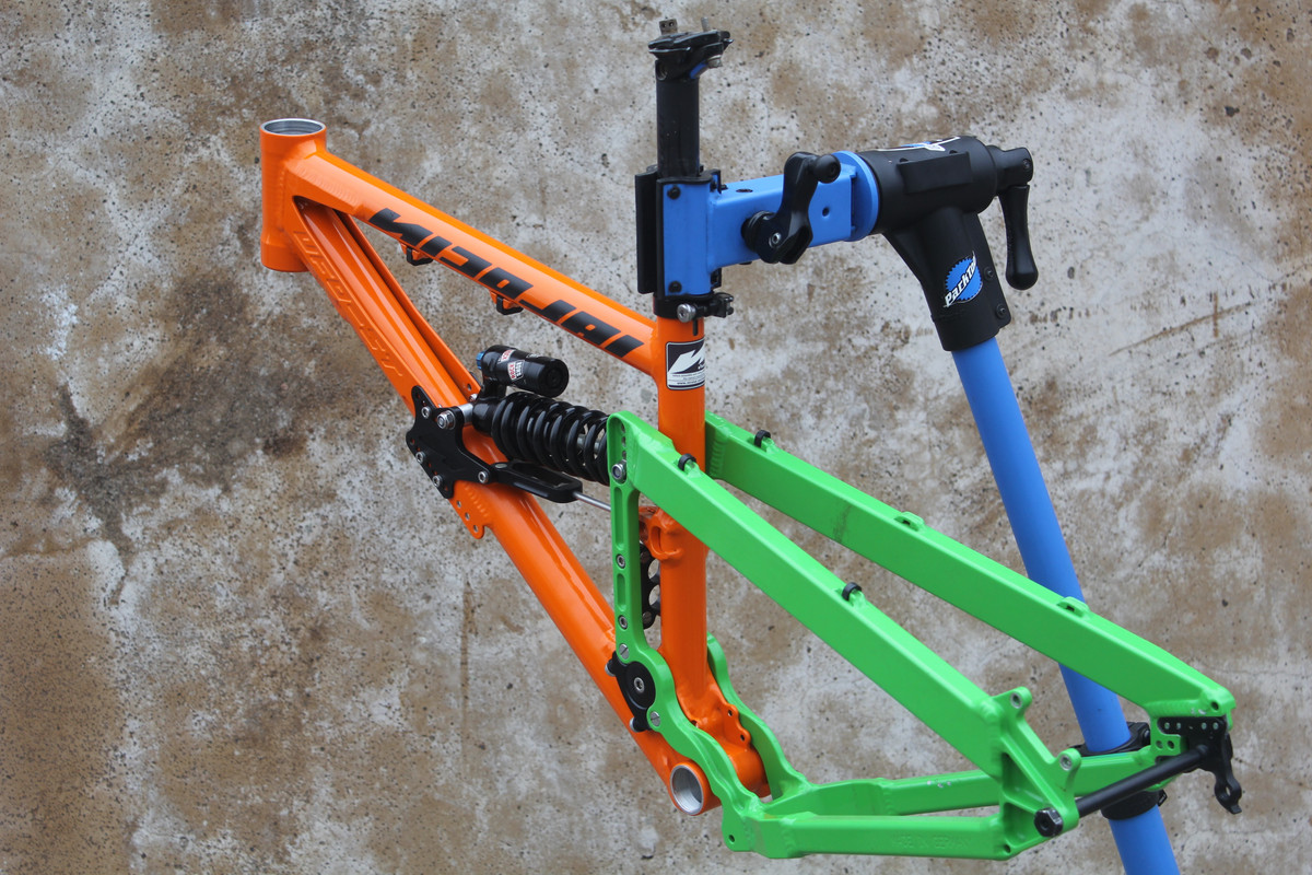 37-E19642-45-F9-471-E-9-C0-B-DFBB495740-