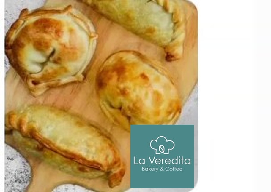 002 Empanadas (foto generica) Carne Suave