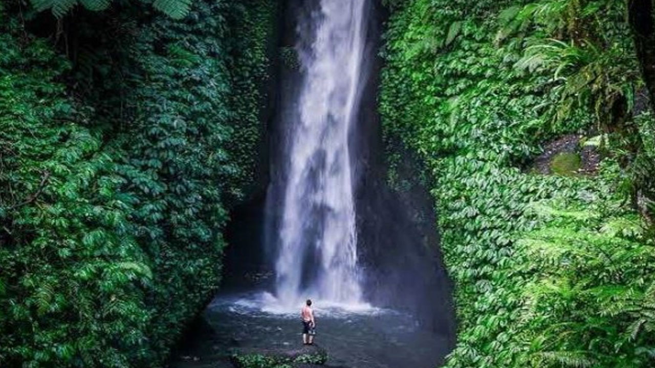 Pesona Keindahan Wisata Air Terjun Leke Leke di Bali