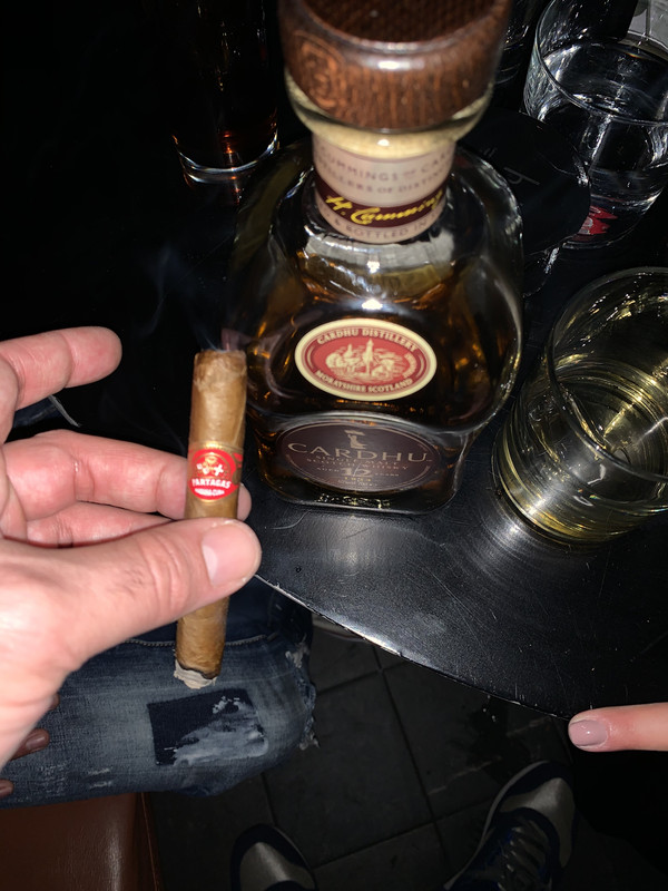 712CAFA6-E8FF-411F-883D-313E970F0DA8