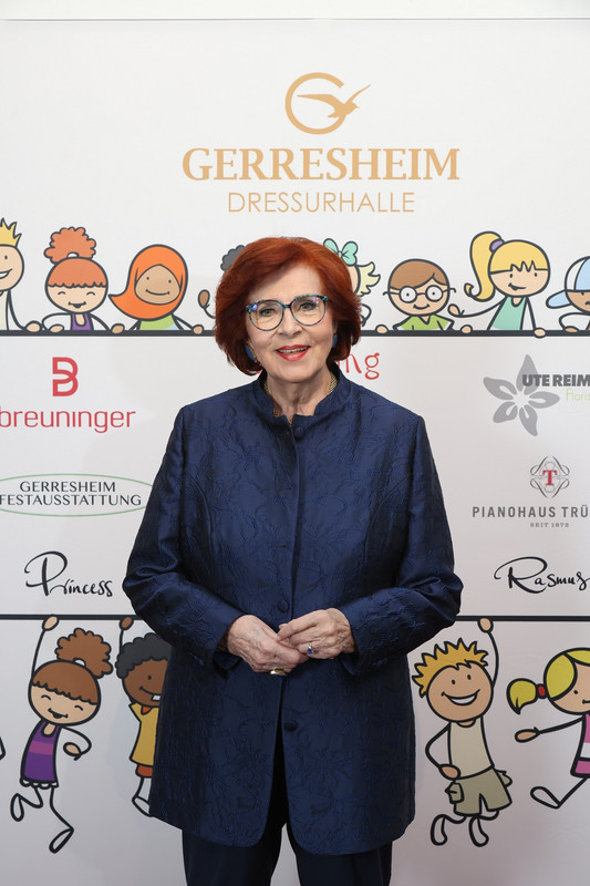 web SKj Neujahrsempfang Heidrun von Goessel TV Legende