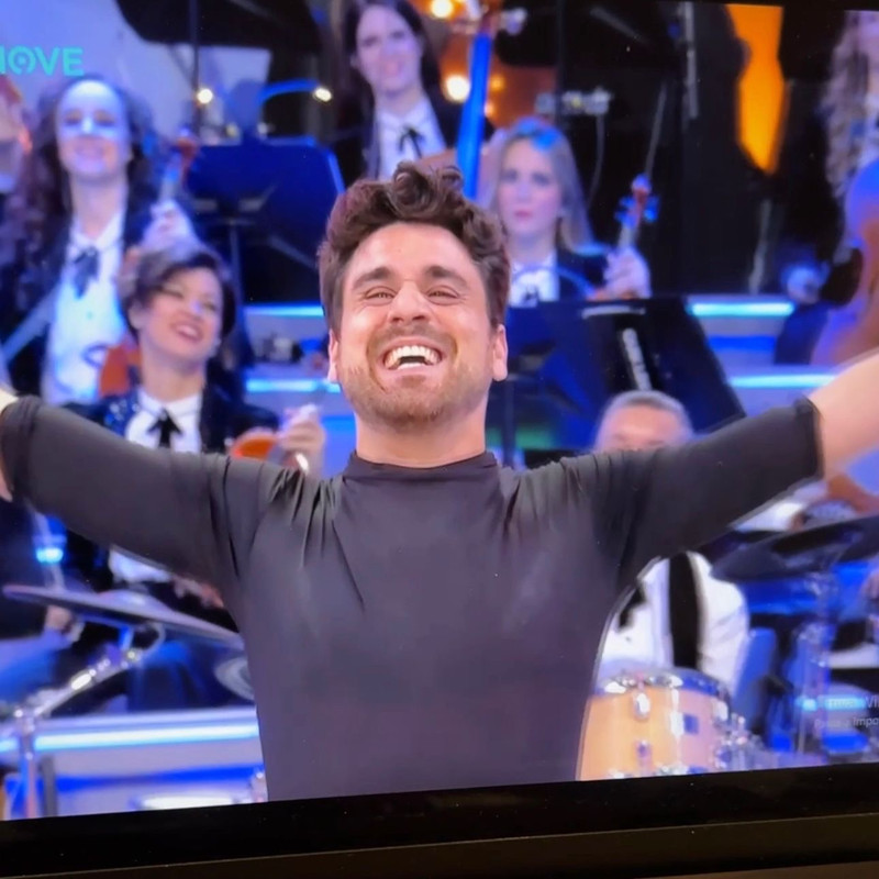 Il pubblico applaude MagoMax in studio durante La Corrida