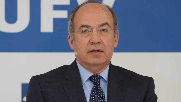 Hay defectos en método de “Va por México” para la candidatura presidencial: Calderón
