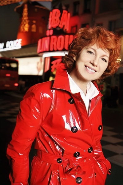 Véronique Genest (1) - Julie à Paris.