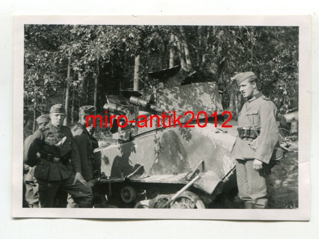 Foto, Wehrmacht, zerstörter Panzer, Vickers ligh