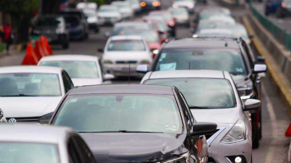 Hoy no circula 10 de diciembre: ¿Tienes esta terminación de placas? Te toca 'descansar'