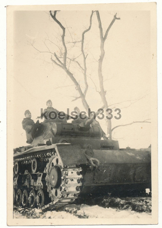 Foto Panzermänner im Panzer III Kampfwagen ! 18. Panzer Div. Weh