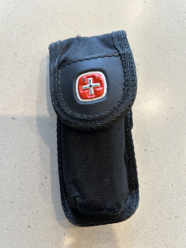 42E0A57C-2C66-4EC9-9125-3378282E9245