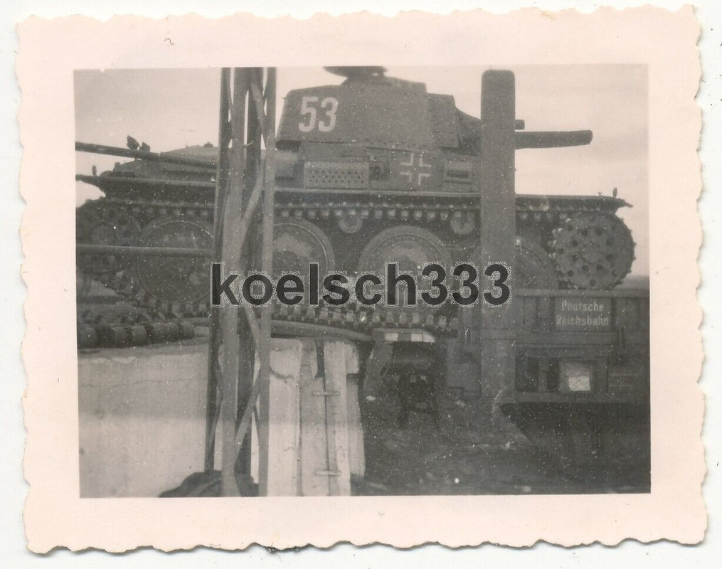 Foto Praga TNH Panzer 38(t) auf Eisenbahn verladen Wehrmacht Beute Tschechien
