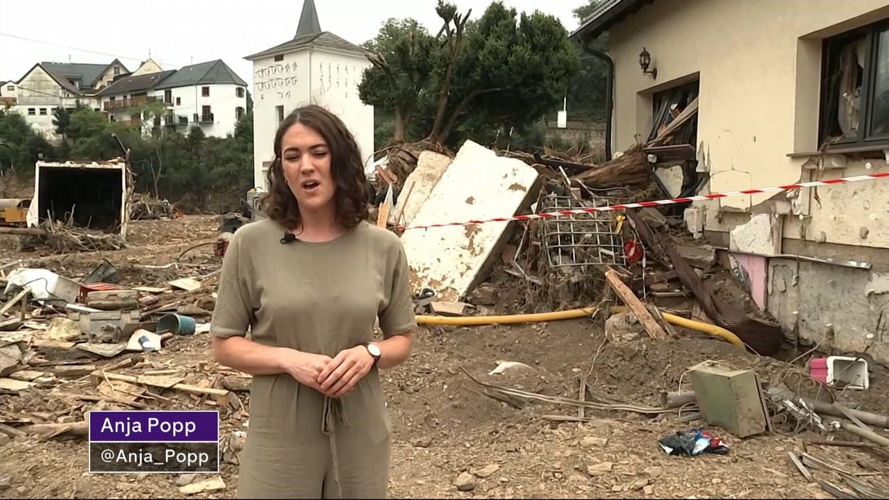 Channel 4 News_20210719_19002000.ts_snapshot_00.32.33.409