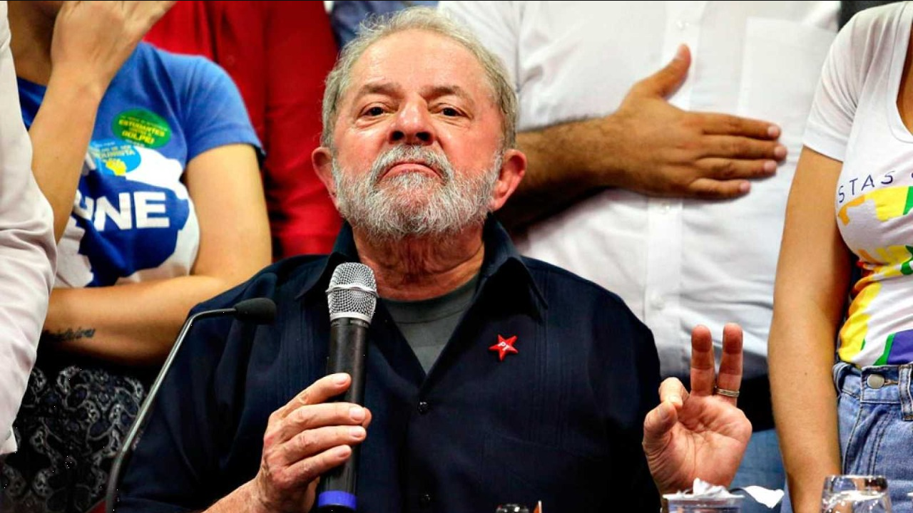 Acciones de Petrobras se “derrumbaron” en primer día de gobierno de Lula