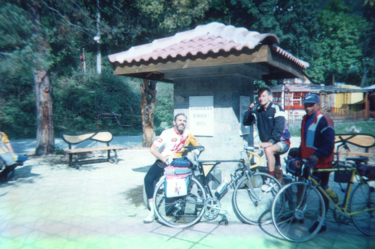 край басейна