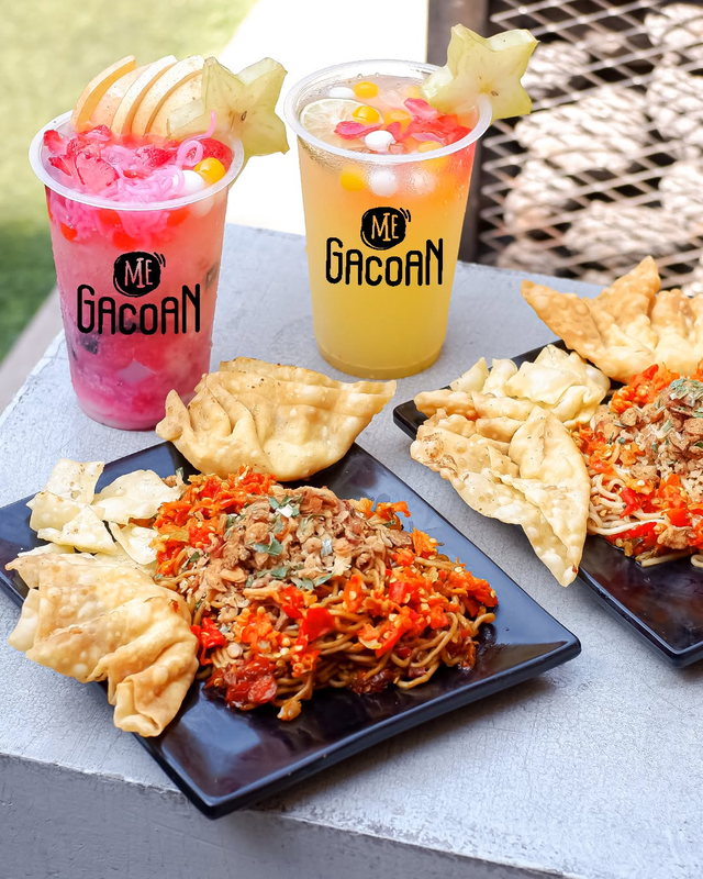 Minuman segar warna-warni