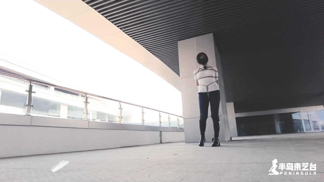 半岛束艺 爱臭美的扎林娜公园一日游.mp4_20210217_132910.590