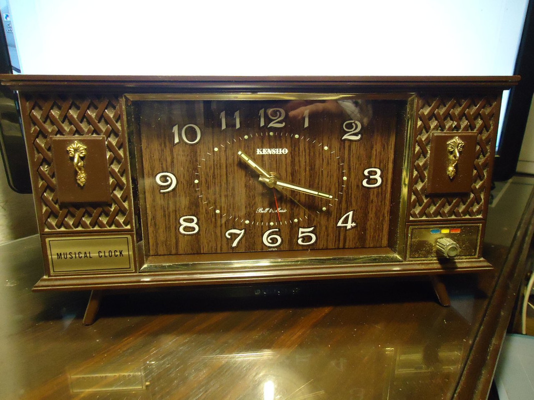 reloj musical 5