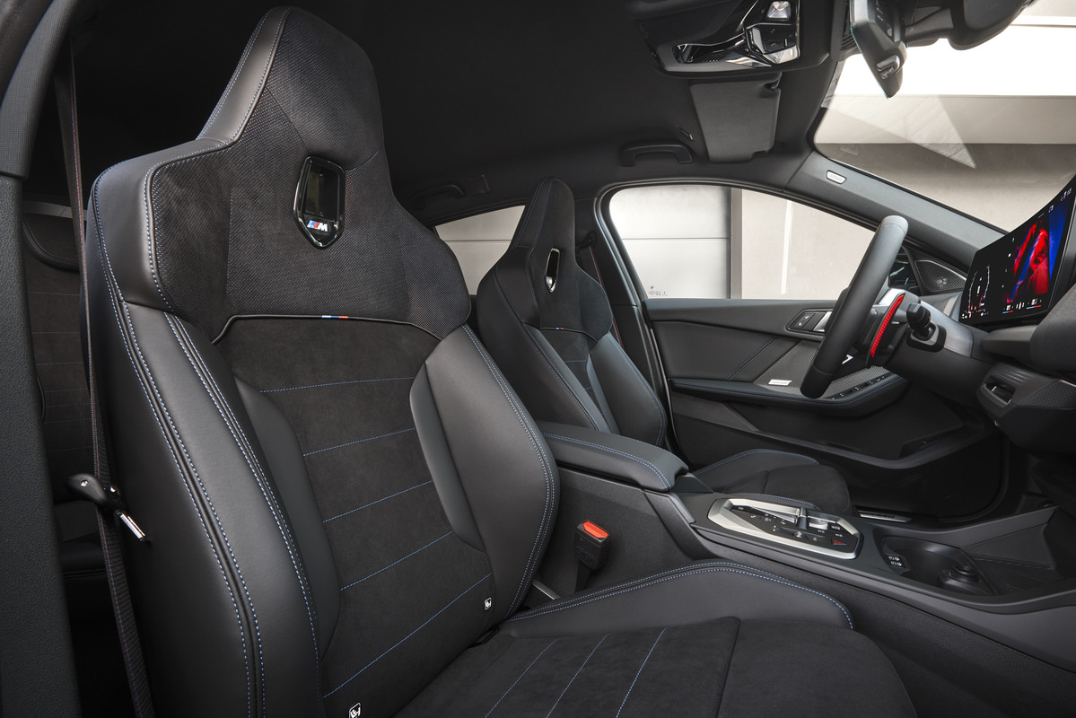 P90550962_highRes_the-all-new-bmw-m135