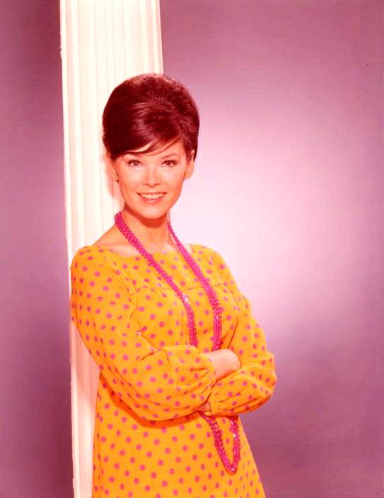 yvonne_craig_060