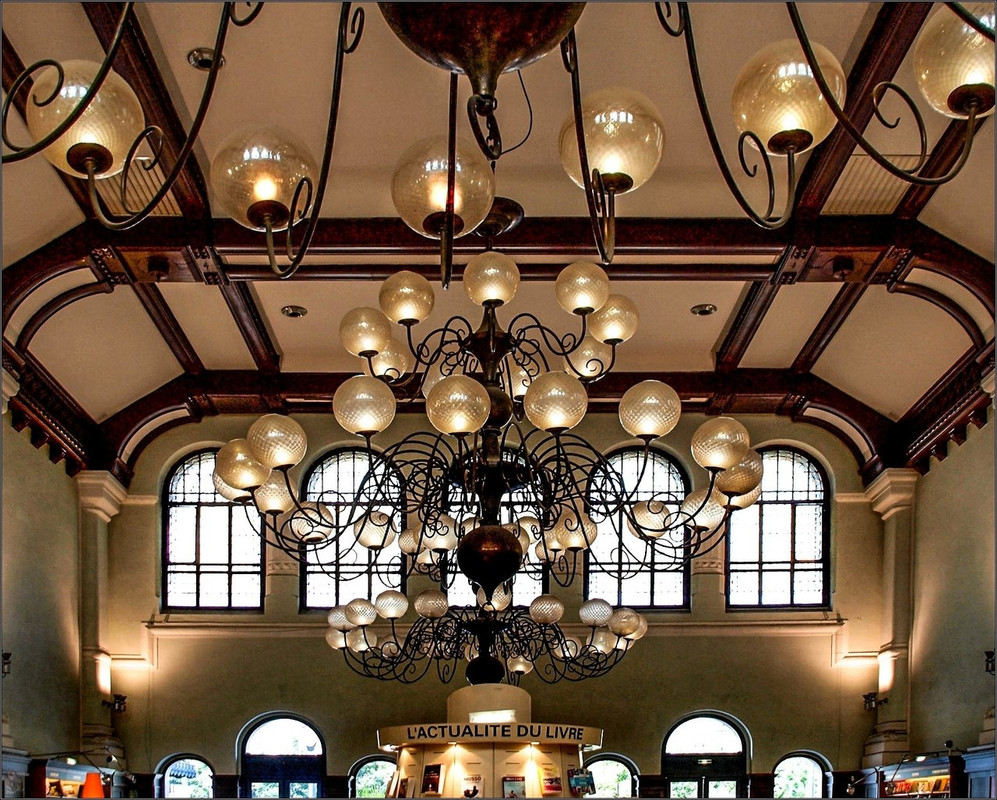 P7297656 Metz Bahnhofsbücherei  LR ERWZ FB